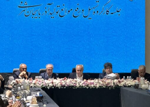 استاندار: پشت بام سوله‌های صنعتی در آذربایجان‌شرقی به پنل‌های خورشیدی مجهز شود