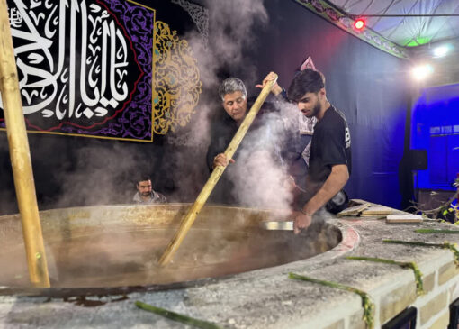 برگزاری آئین سمنوپزان فاطمی در ساوه